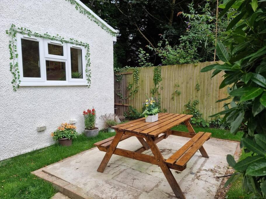 Charming Cottage Next To John Radcliffe Hospital With Free Parking Oxford Exterior photo